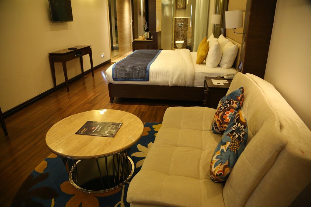 Hotel Oyo Premium Panchkula Sector 5 Pokoj fotografie