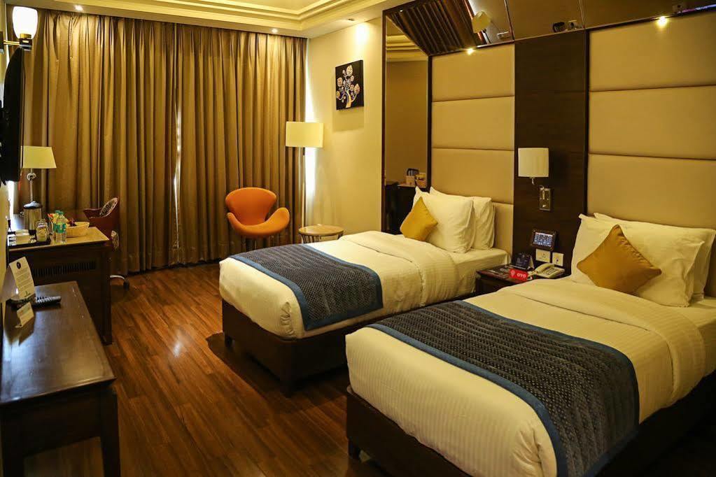 Hotel Oyo Premium Panchkula Sector 5 Exteriér fotografie